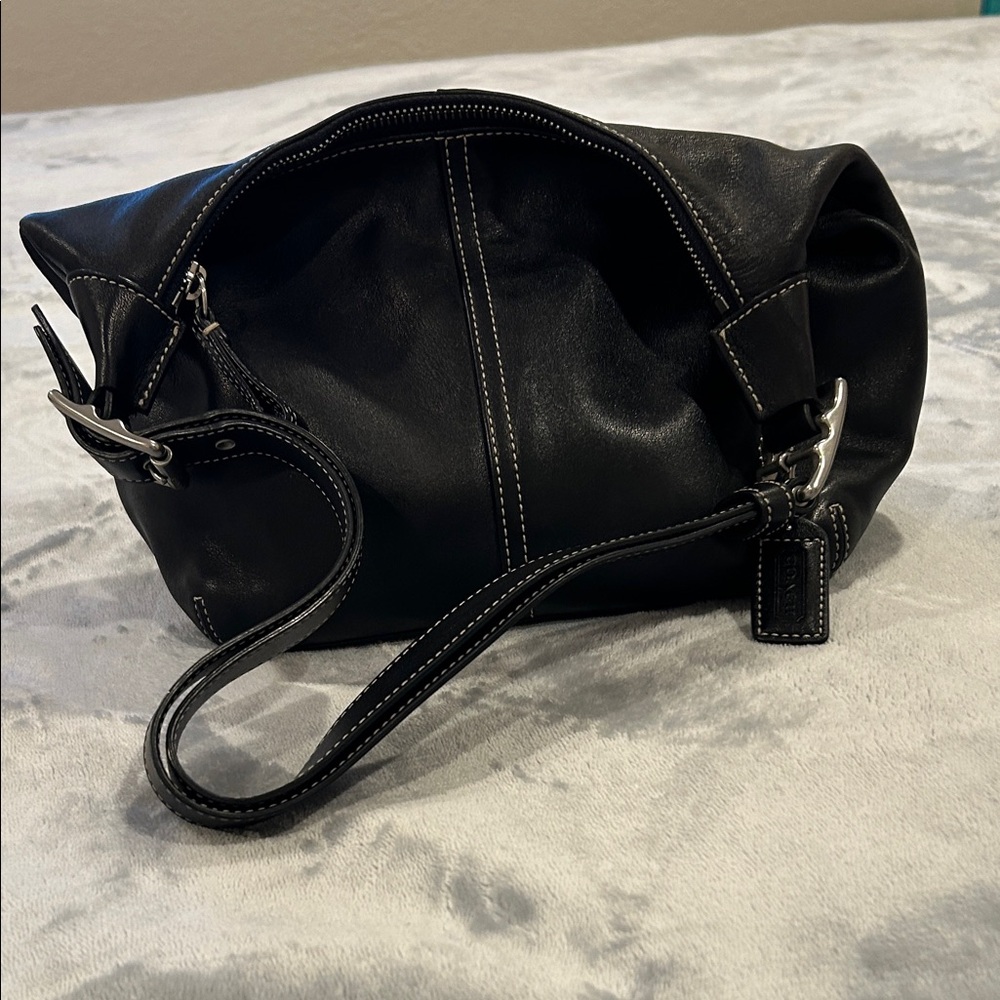 Coach Black Leather Women's Bag - Picture 2 of 6